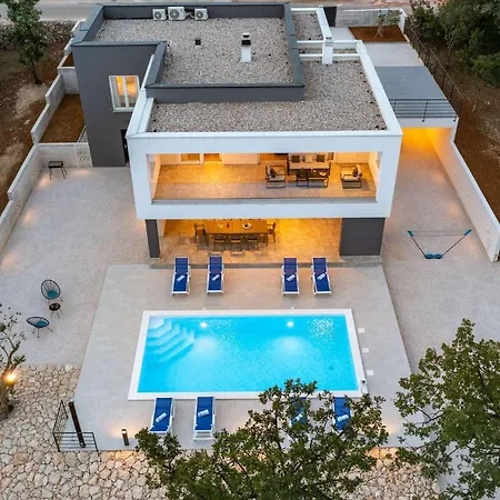 Amazing Deep Villa *